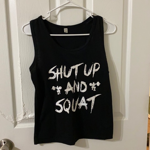 Workout top - Picture 1 of 2